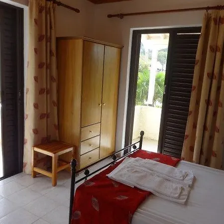 Guest house Makis Vasiliki (Lefkada)
